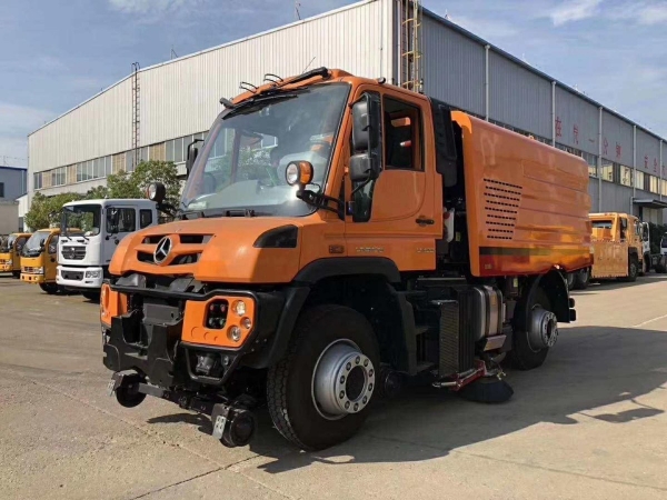 Advanced customization of Benz road sweeper for export