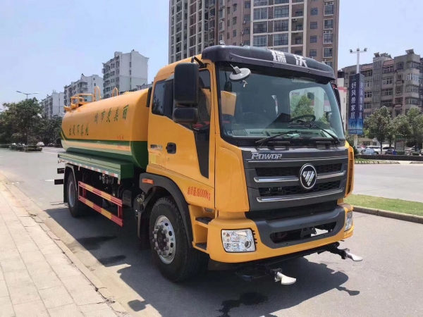 How to choose a favorable water tank truck?