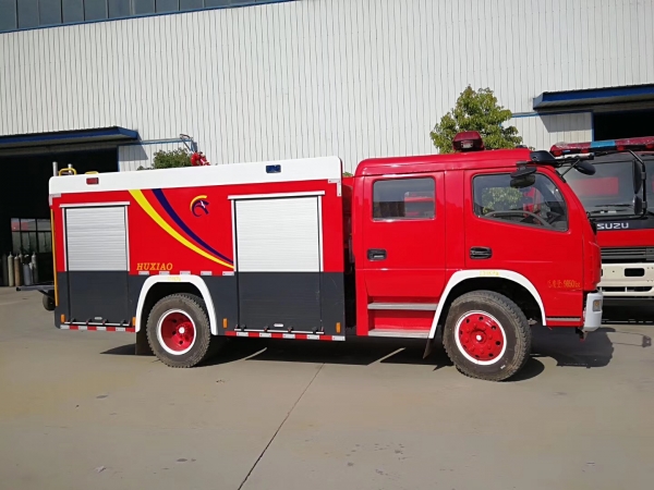 Dongfeng Double Cab 2 tons fire engine vehilces