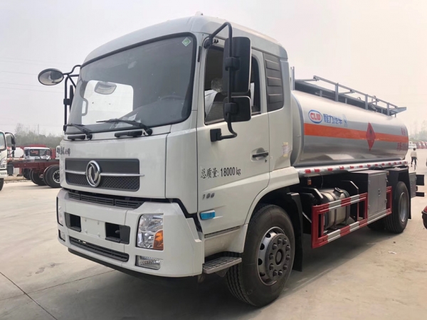 Dongfeng 4x2 12m3 rude oil trank truck