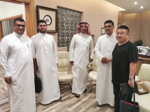 Manager of Chengli Petrochemical Company visited Saudi customers