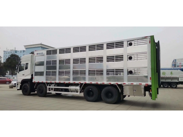 Transporteur de paultry et camion de transport de porcs de l‘usine de Chine à vendre