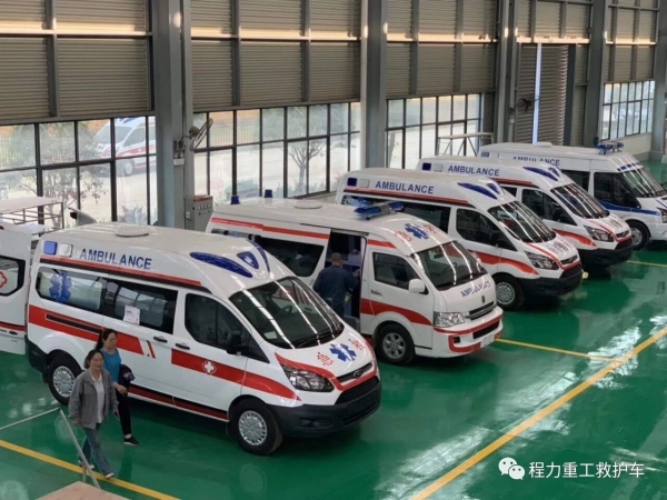 Les wagons d‘ambulance FORD V362 sont chauds sur le marché