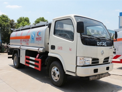 Dongfeng small 5000L fuel bowser tank truck