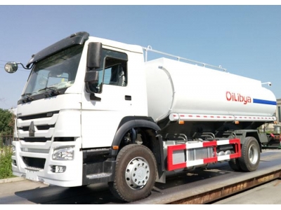 HOWO 15000L fuel tank transport truck