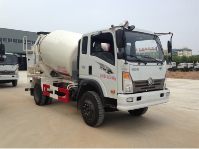 Sinotruk 4x2 4m3 cement delivery vehicle