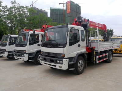 ISUZU FTR  12 T truck mounted with 6tons to 8tons crane