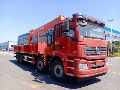 Shacman 8x4 30t truck with 12t straight arm crane
