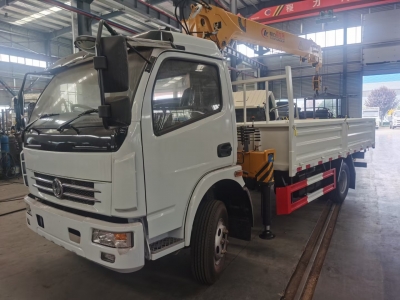 Camion-grue Dongfeng 6t de Chine