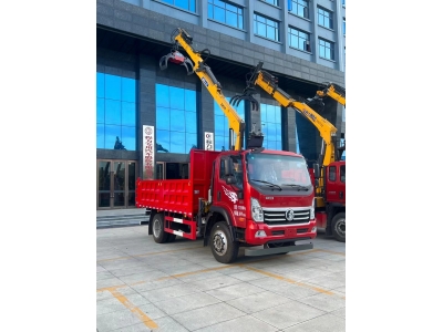 CLW brand Crane truck with gripper for sale