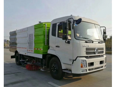 Camion de balayeuse de route Dongfeng 4x2 11.5m3