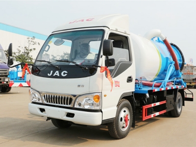 JAC 3000L vacuum sewage suction truck