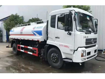 Dongfeng 2500 gallons water jetting truck