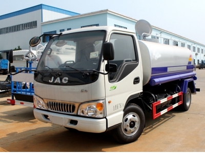 JAC 6 wheels 5000L water spraying truck